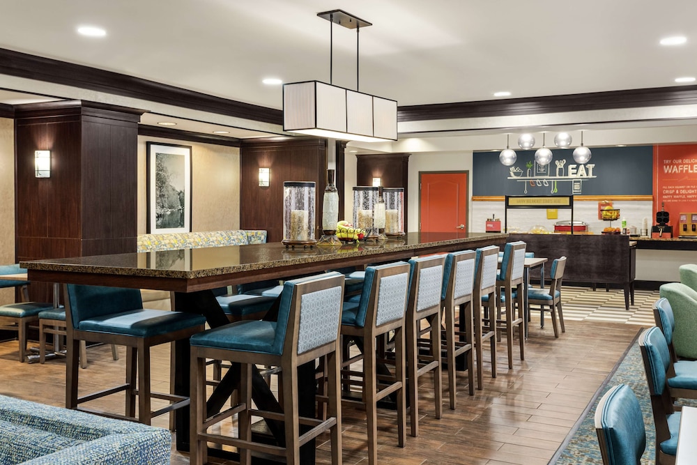 Hampton Inn New Albany - photo 2