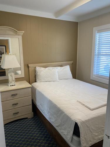The Admiral Hotel Motel - photo 197