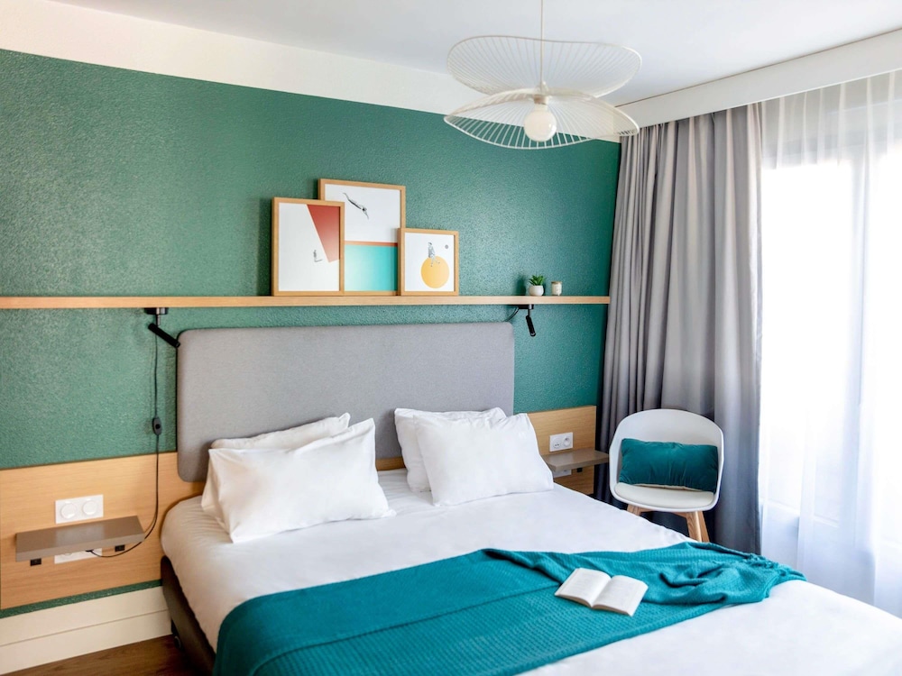 Aparthotel Adagio Annecy Centre — 4-Star Luxury Hotel in Annecy, France