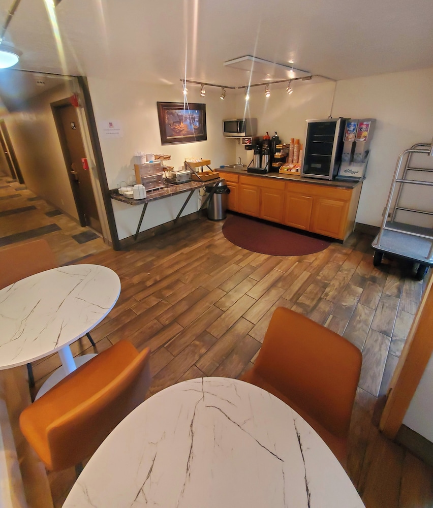 Wyo Inn - photo 16