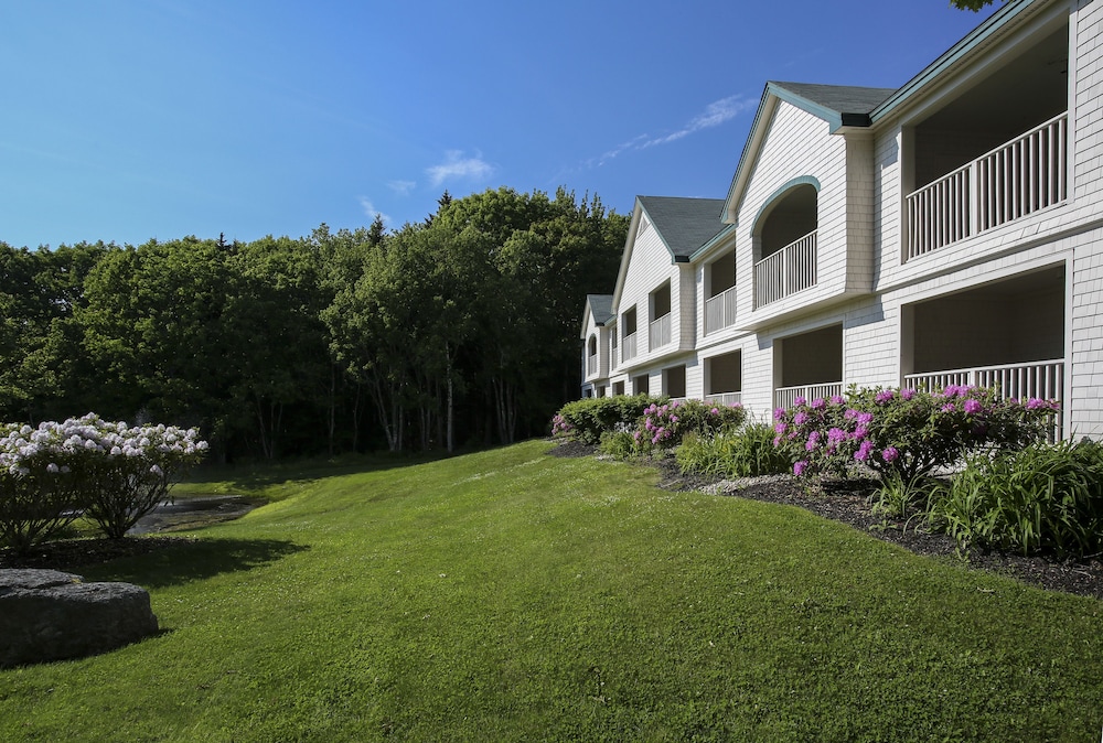 Spruce Point Inn - photo 5