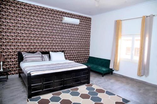 Petite's Nest Apartment 3 — 4-Star Luxury Hotel in Accra, Ghana