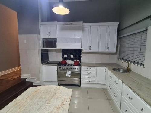 Lemon&herb home — 4-Star Luxury Hotel in Bloemfontein, South Africa