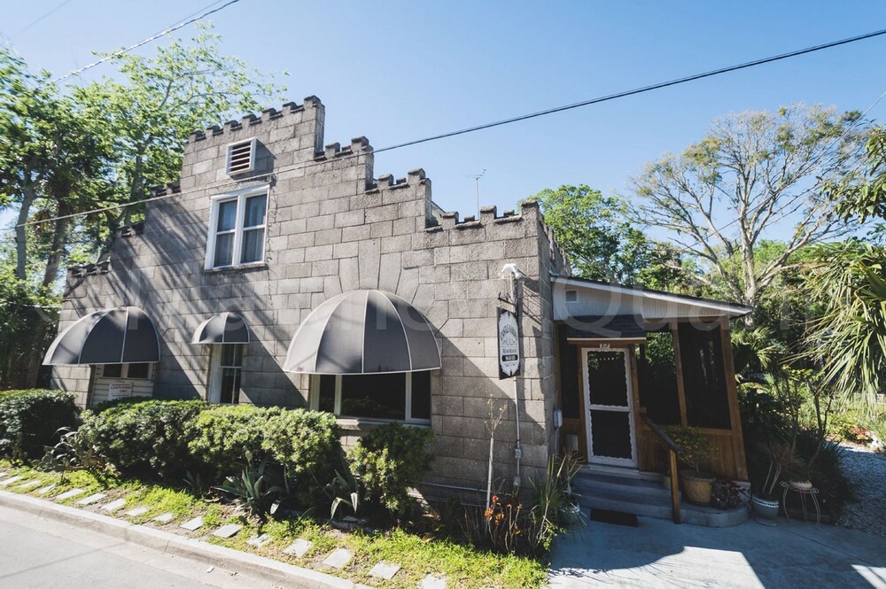 Castle Garden Bed & Breakfast — 4-Star Luxury Hotel in Saint Augustine, United States