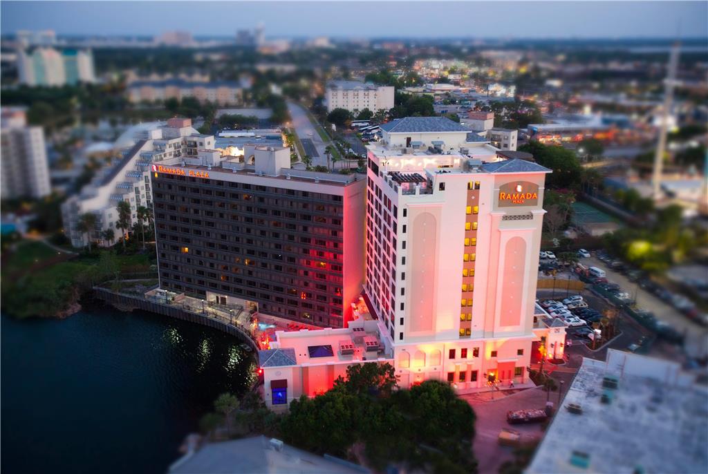 Ramada Plaza Resort & Suites by Wyndham Orlando Intl Drive - photo 2