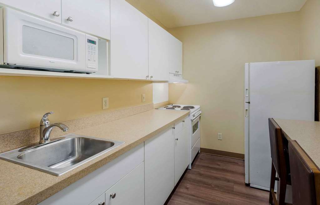 Extended Stay America Select Suites Raleigh RTP 4610 Miami B - photo 18