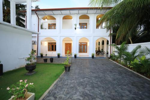 Sunflowers Canada House — 4-Star Luxury Hotel in Jaffna, Sri Lanka