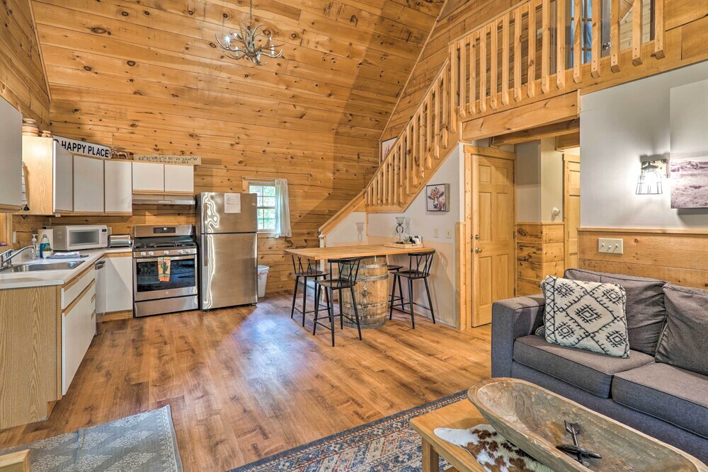 Cozy Retreat with Porch and Double JJ Resort Access - photo 16