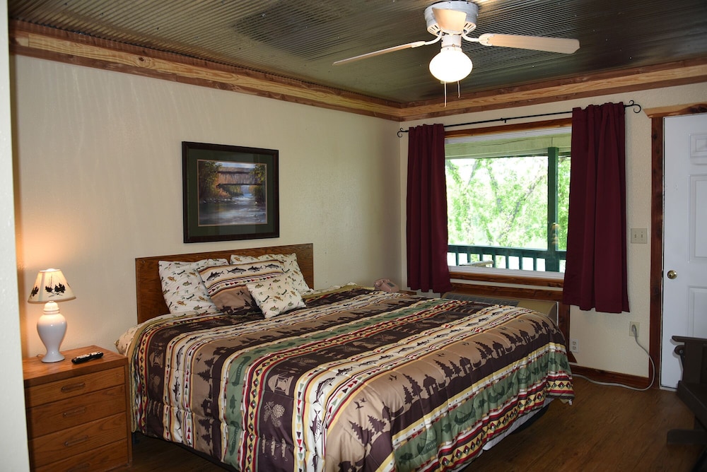 Anglers Riverfront Motel — Mountain View