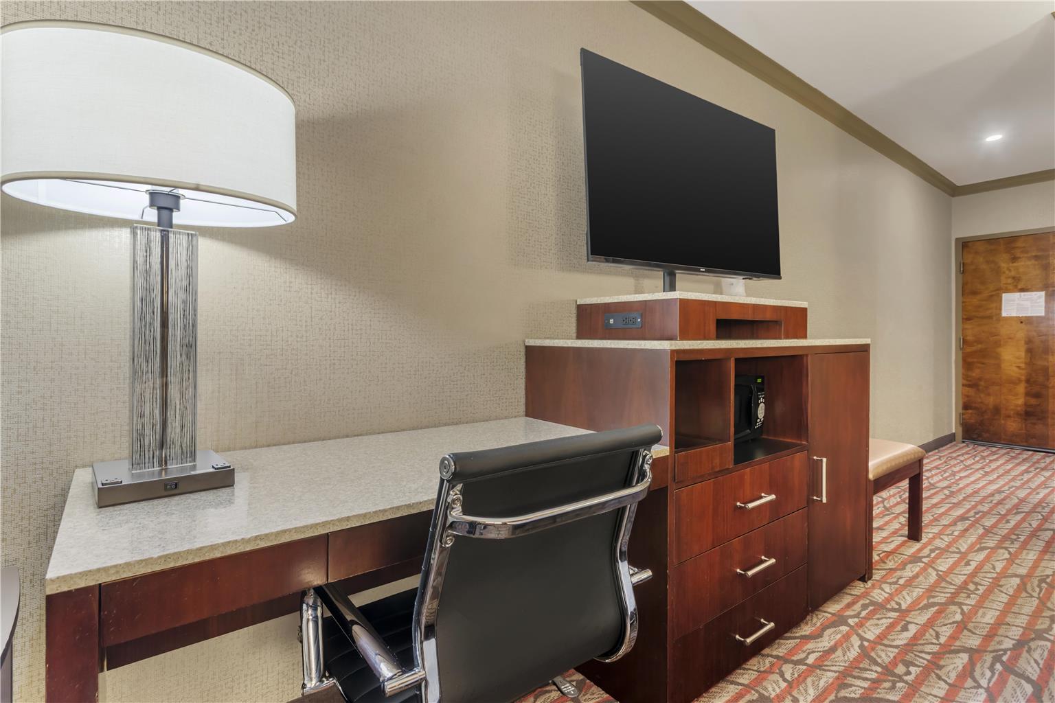 Best Western Plus Brookside Inn - photo 18