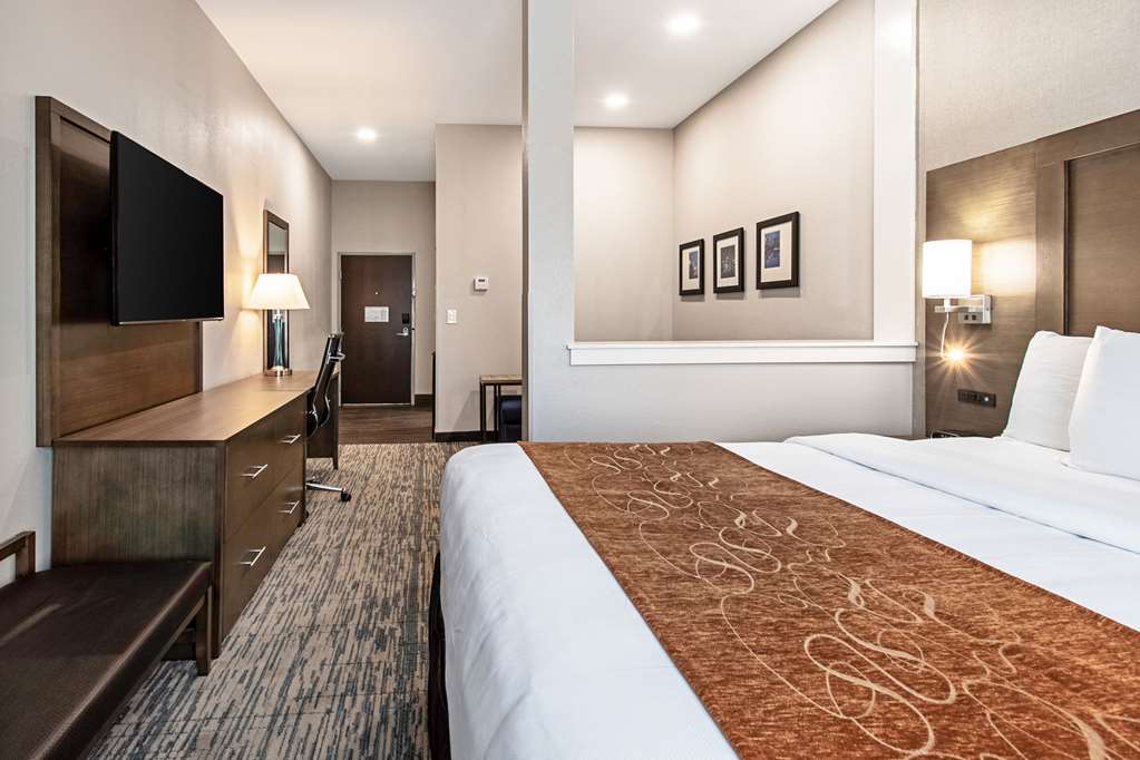 Comfort Suites Grove City Columbus South - photo 19