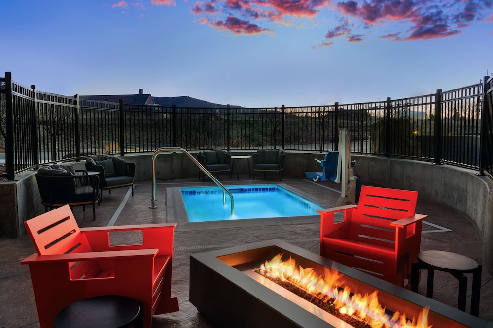 The Hoffmann Hotel Basalt Aspen Tapestry Collection by Hilton - photo 20