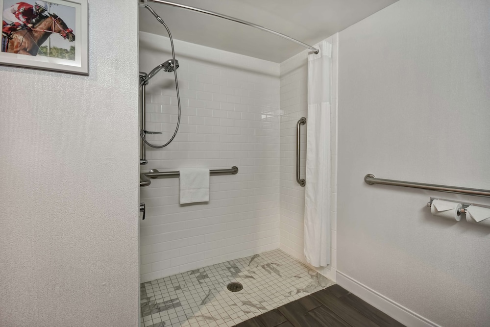 Hampton Inn I 75 Lexington Hamburg Area - photo 32