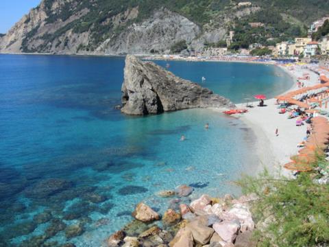 Sea view apartment VIVIANA — 4-Star Luxury Hotel in Monterosso Al Mare, Italy