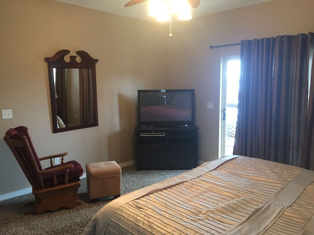 Tina Condo — Forsyth — photo 4