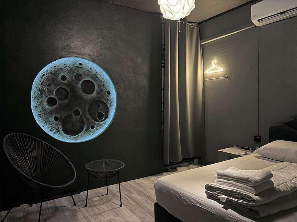Doctor Alien Hostel