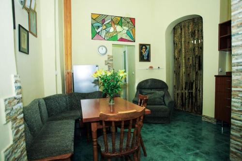 Nataly Apartament Old Tbilisi Center