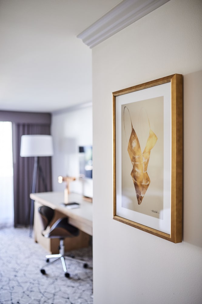 Warwick Denver - photo 5