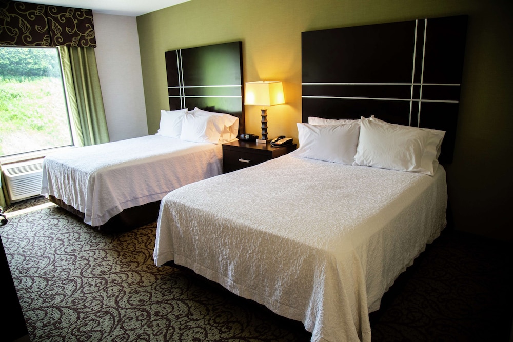 Hampton Inn & Suites Sharon - photo 20