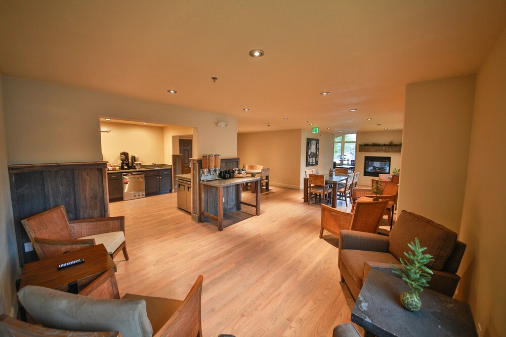 Trailhead Inn - photo 28
