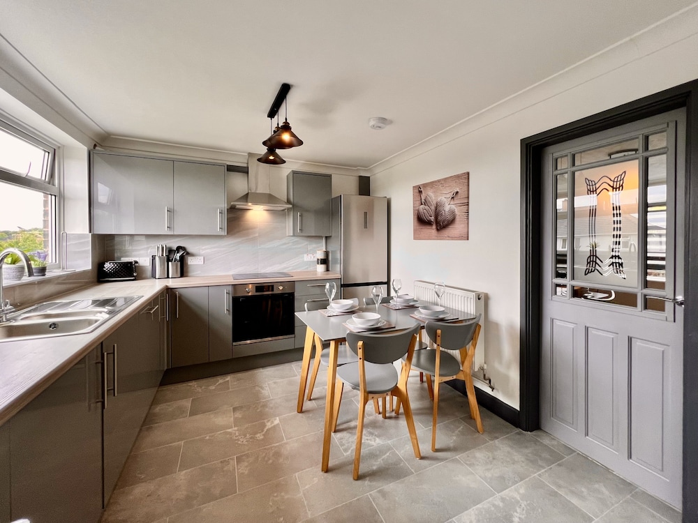 Clifton House — 4-Star Luxury Hotel in Nottingham, United Kingdom