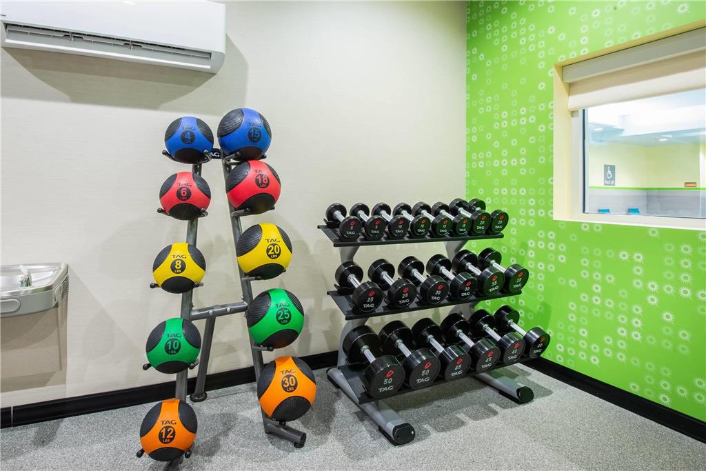 La Quinta Inn & Suites by Wyndham Buffalo Amherst - photo 9