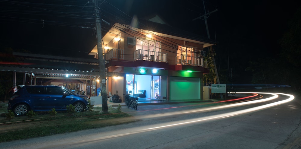 Plan B Hotel Hostel - carbon neutral hotel in Ko Pha Ngan