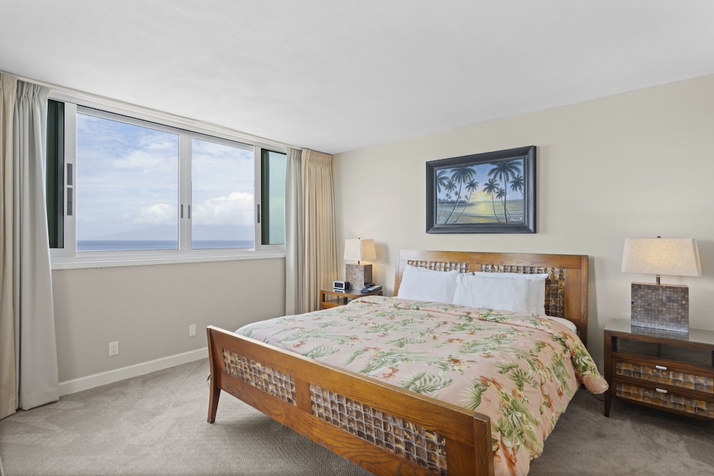 Royal Kahana #911 2 Br Condo — 4-Star Luxury Hotel in Lahaina, United States
