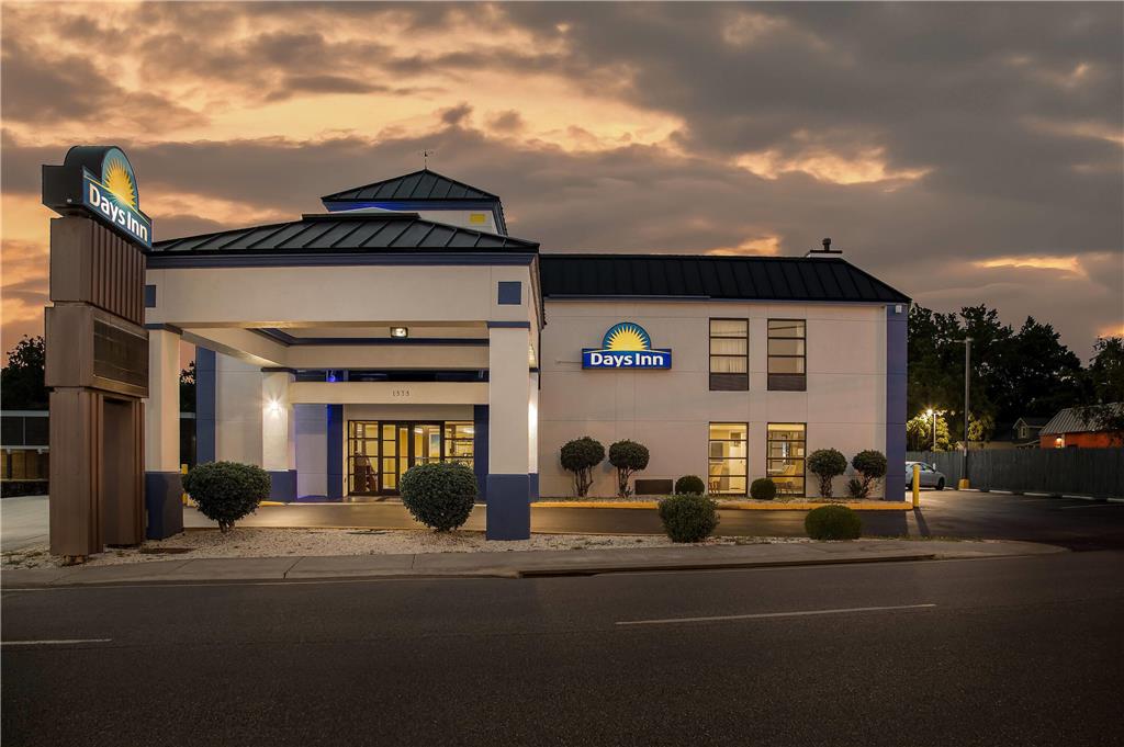 Days Inn by Wyndham Salem in Salem, United States