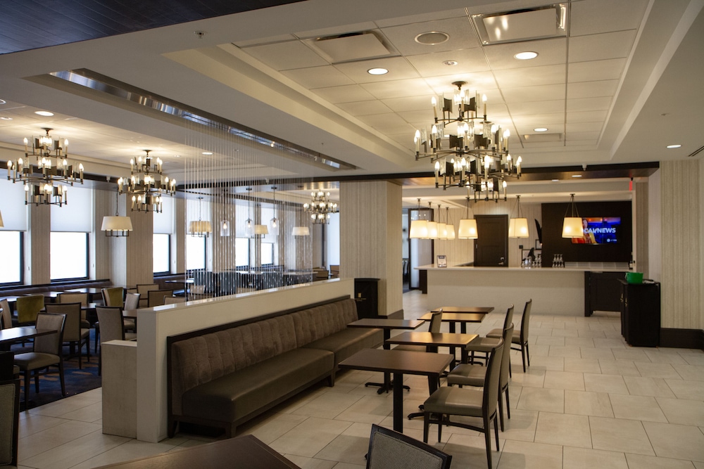 Embassy Suites Louisville Downtown - photo 58