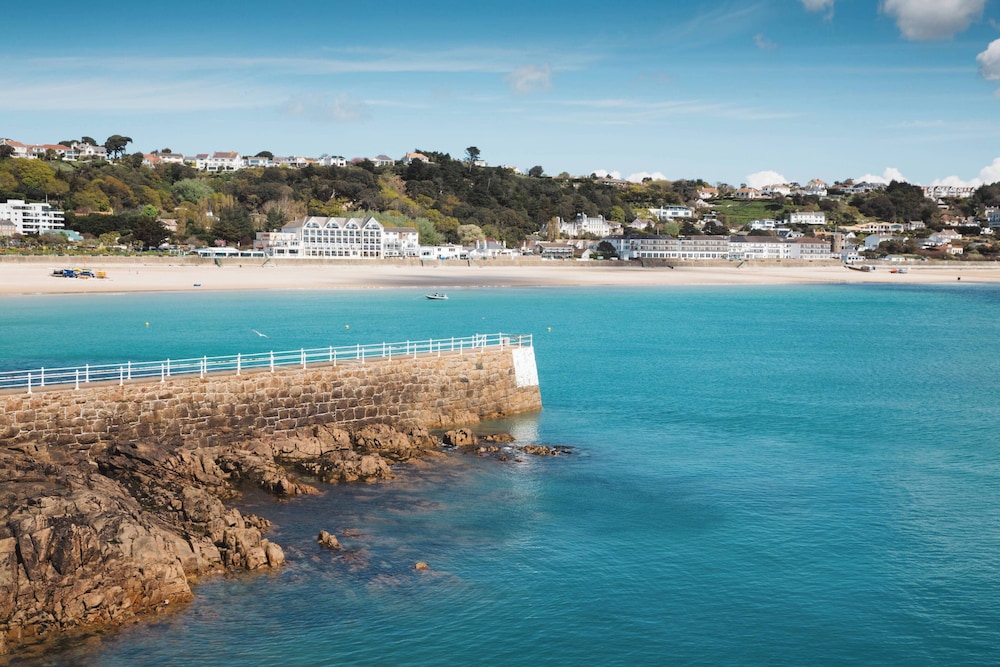 Golden Sands — hotel in Saint Helier