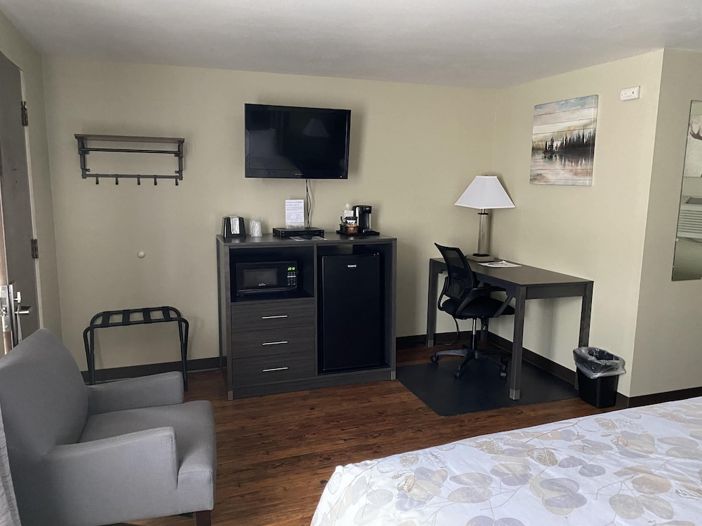 Big Sky Motel - photo 13