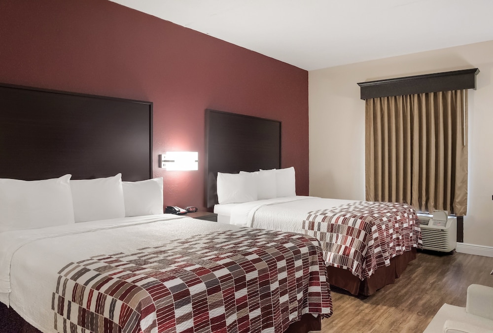 Red Roof Inn Tupelo - photo 9