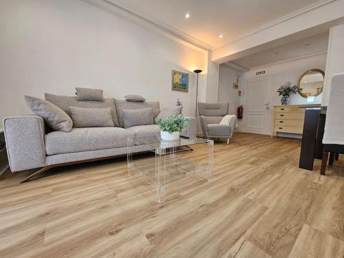 25a05 Apto Moderno Y Centrico by R2r Consulting in Luanco, Spain