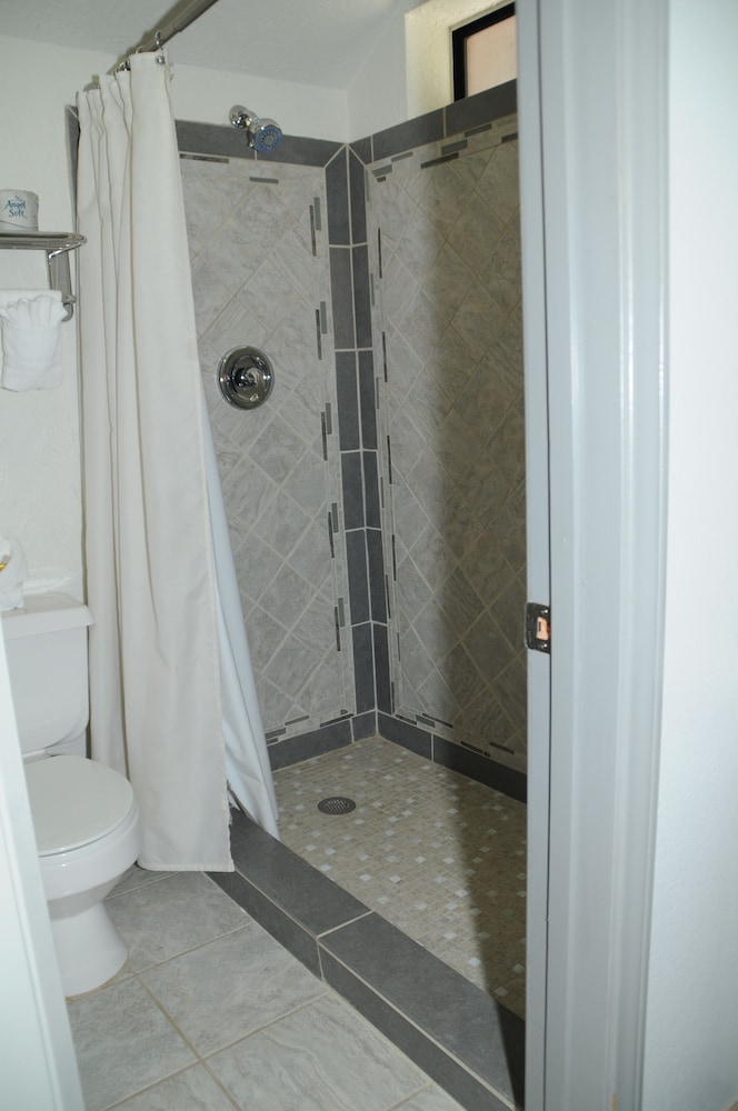 The North Shore Inn - photo 71