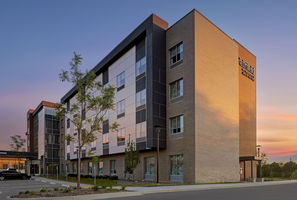 Fairfield Inn & Suites by Marriott Milwaukee Brookfield - photo 52