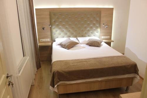 Hotel Varios