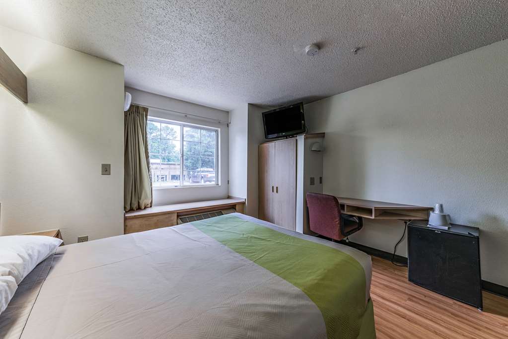 Motel 6 Charlotte NC University - photo 6