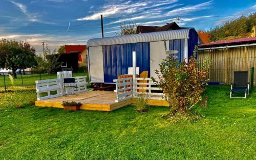 Islandpferdehof Seelengrübchen Ferien im Bauwagen pet-friendly hotel Glott