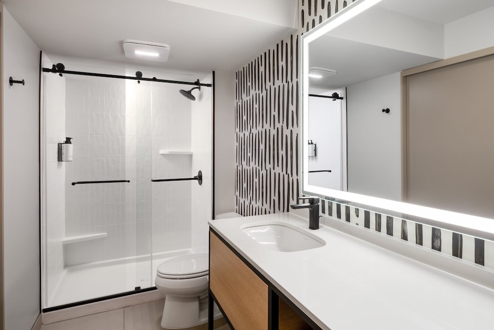 Atwell Suites Austin Airport by IHG - photo 44