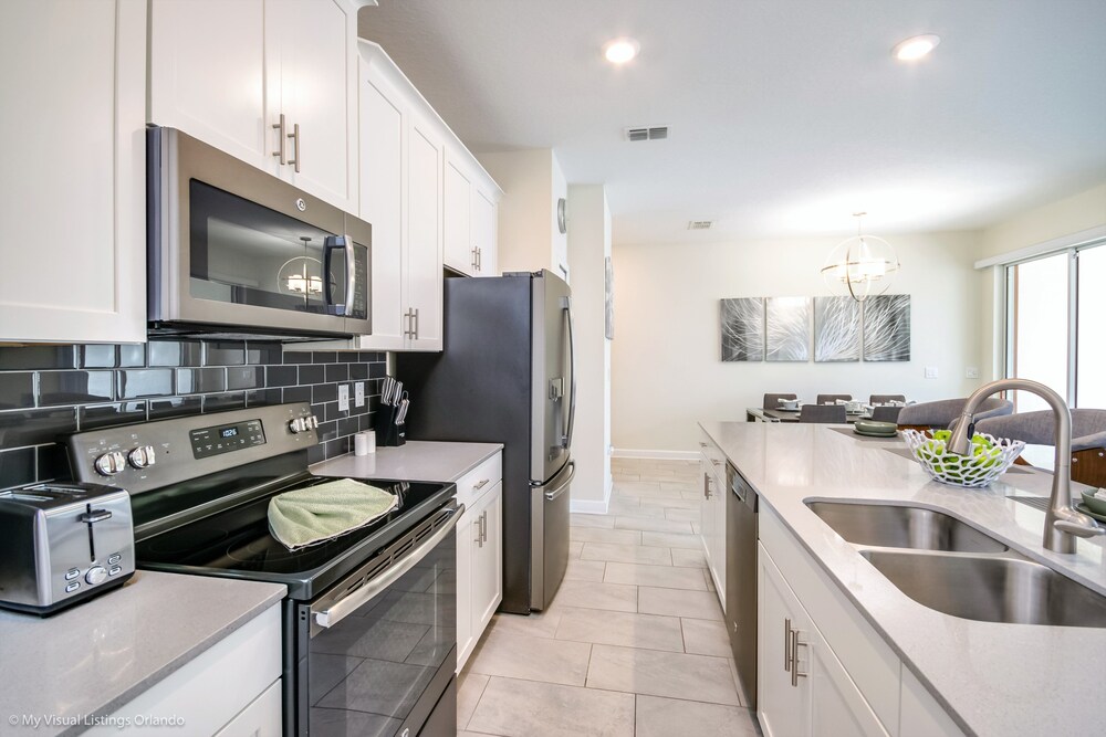 8997 SD Champions Gate Resort Style 5 Bedroom - photo 14