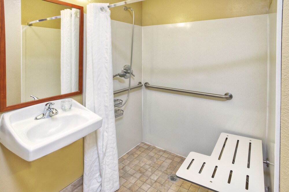 Candlewood Suites Ft Stockton by IHG - photo 16