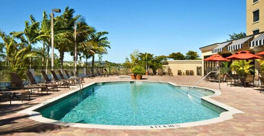 Embassy Suites by Hilton Fort Myers Estero - photo 33