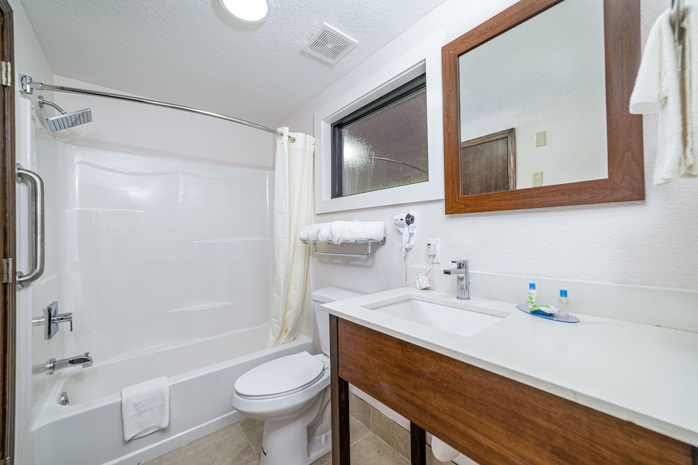 Bear Creek Inn - photo 21