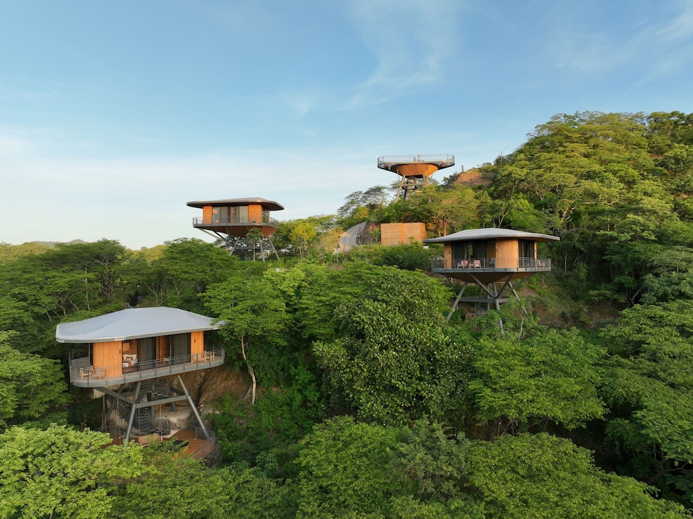 Suitree Experience Hotel in Sardinal, Costa Rica