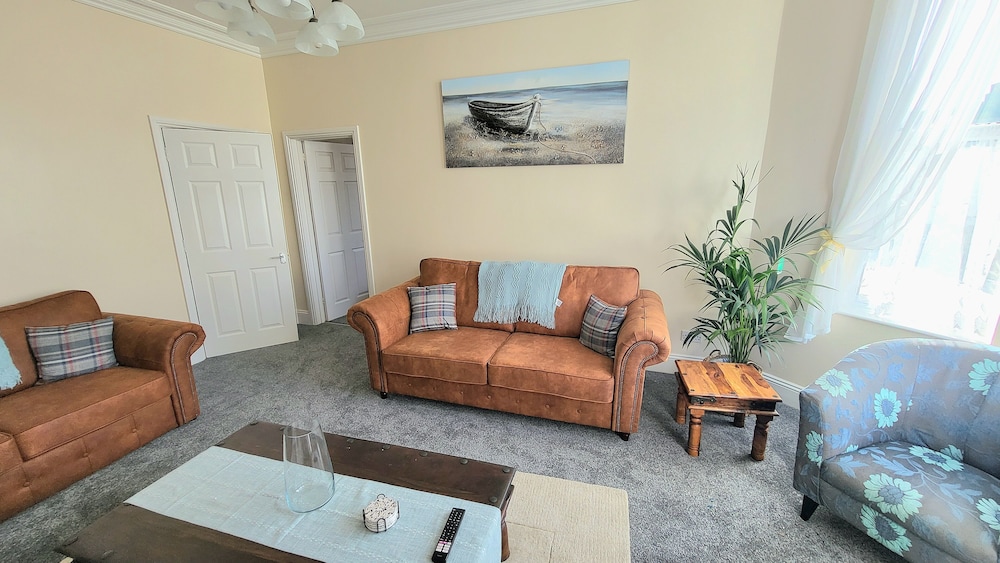 Plymouth Hoe Central Free Parking Ocean Reach — 4-Star Luxury Hotel in Plymouth, United Kingdom