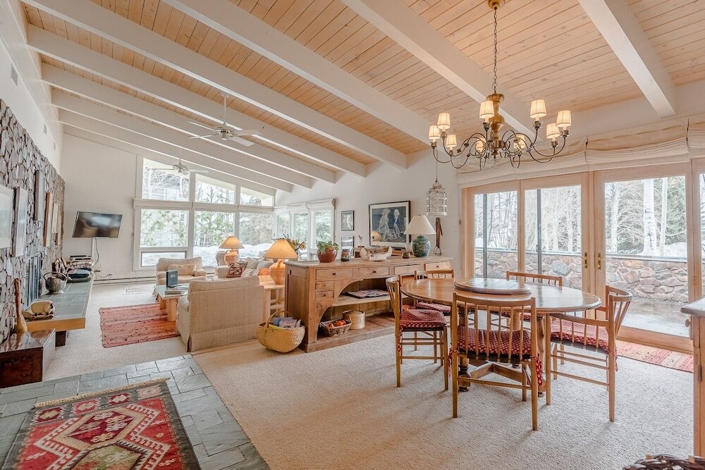 Saddle Road Home 104 — Sun Valley — photo 4