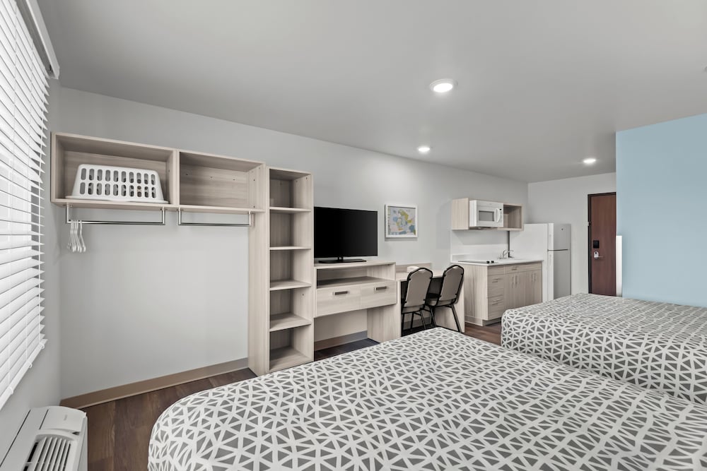 WoodSpring Suites Coralville Iowa City - photo 12