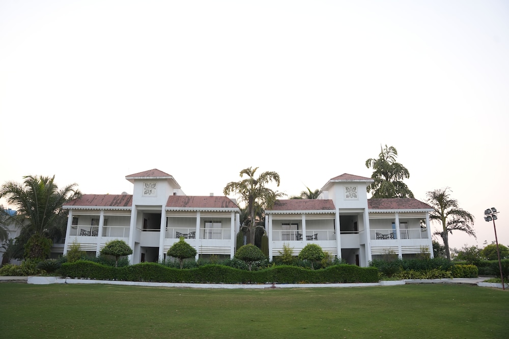 Lords Hrim Akshara Resort — Mudhol