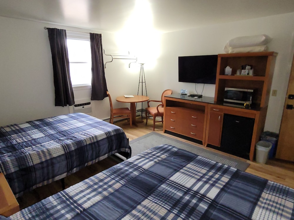 West Bethel Motel - photo 7
